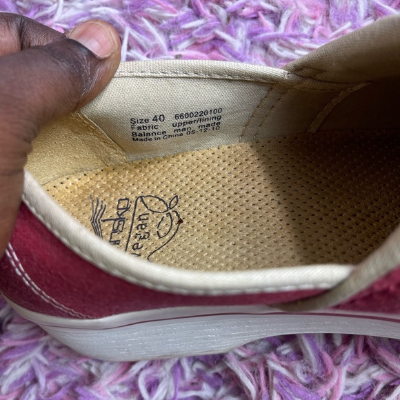 Dansko Vegan Red Canvas Slip Resistant Clogs Women's Shoes Size 40 EUR - Picture 4 of 9